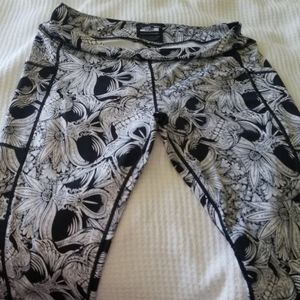 Constantly Varied Gear XL Skull Capris